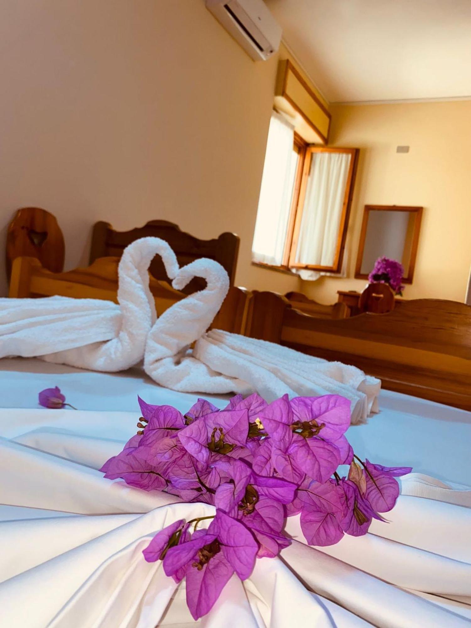 Residence Hotel Maxi Limone sul Garda Room photo