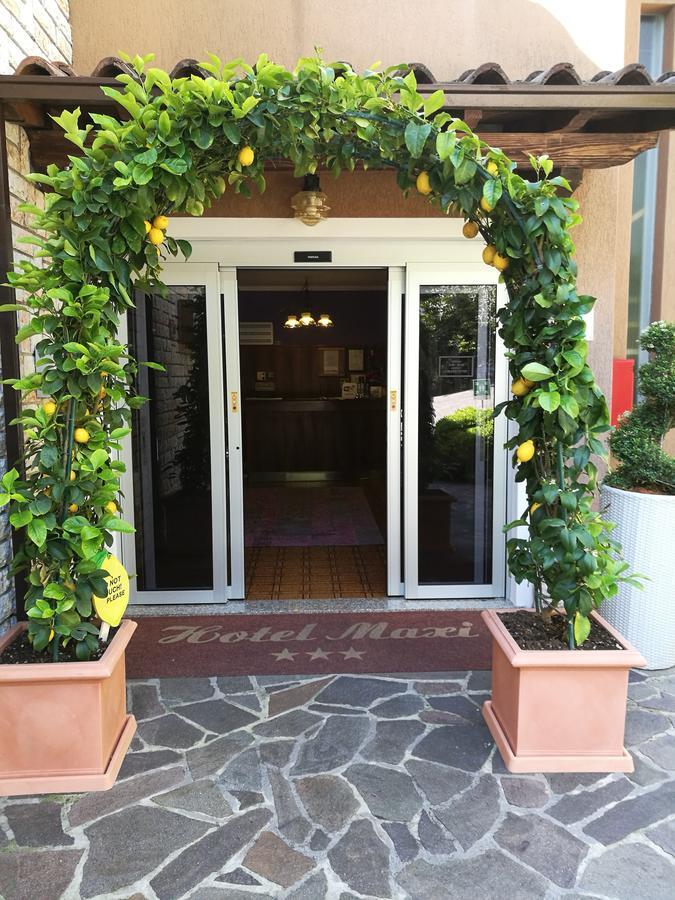 Residence Hotel Maxi Limone sul Garda Exterior photo